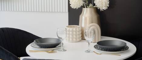 Cribs/infant beds, free WiFi, bed sheets