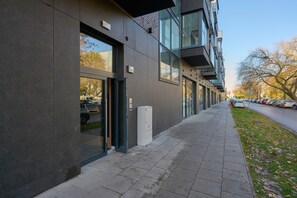 Property grounds - Tastefully Arranged Studio by Renters (Wroclaw)