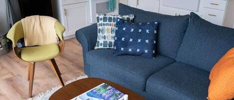 Kamin, Bücher, Stereoanlage