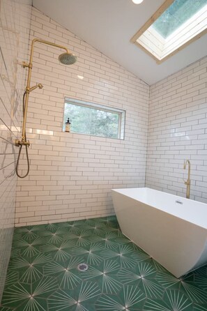 Eco-friendly toiletries, hair dryer, towels