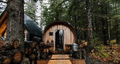 Salted Roots Purple Door Cottage with Ocean Views