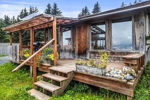 Exterior - Rustic Roots Seaside Cardinal Cabin (Seward)