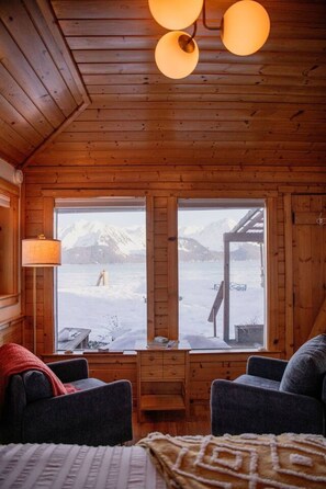 Interior - Rustic Roots Seaside Cardinal Cabin (Seward)