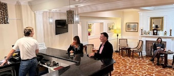 Royal Swan Ashley Manor