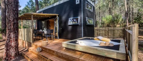 Signature cottage | Terras