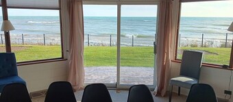 Pelican Point - Private Retreat - just 4 miles to downtown Sheboygan