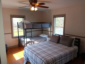 4 chambres, fer et planche à repasser, Wi-Fi, draps fournis