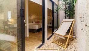 1 soverom, safe på rommet, skrivebord og strykejern/-brett