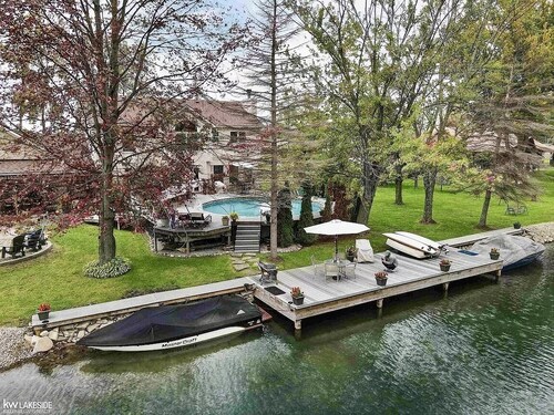 The Harsens Island Retreat