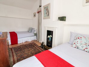2 bedrooms, individually decorated, individually furnished, free WiFi - Wharf Cottage (Llangollen)