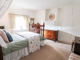 2 habitaciones, decoración personalizada y muebles diferentes 