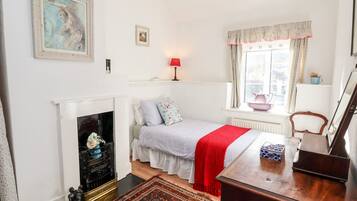 2 bedrooms, individually decorated, individually furnished, free WiFi