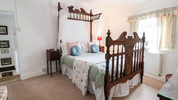 2 bedrooms, individually decorated, individually furnished, free WiFi