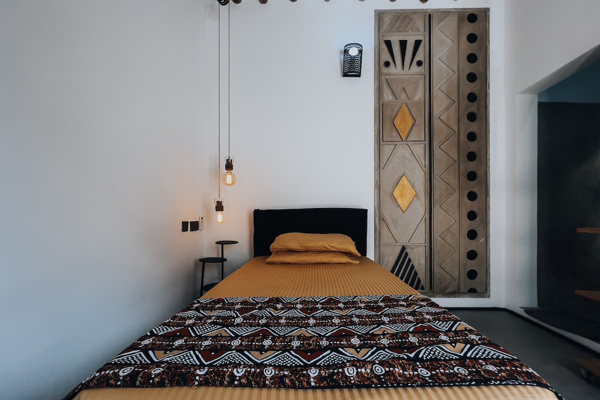 Eenpersoonskamer | 1 slaapkamer, een minibar, een kluis op de kamer