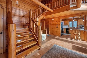 Interior - Log home in Fish Creek + Dog Friendly and Private lot! (Fish Creek)