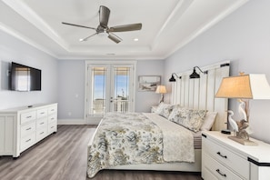 8 quartos, escrivaninha, Wi-Fi de cortesia, roupa de cama