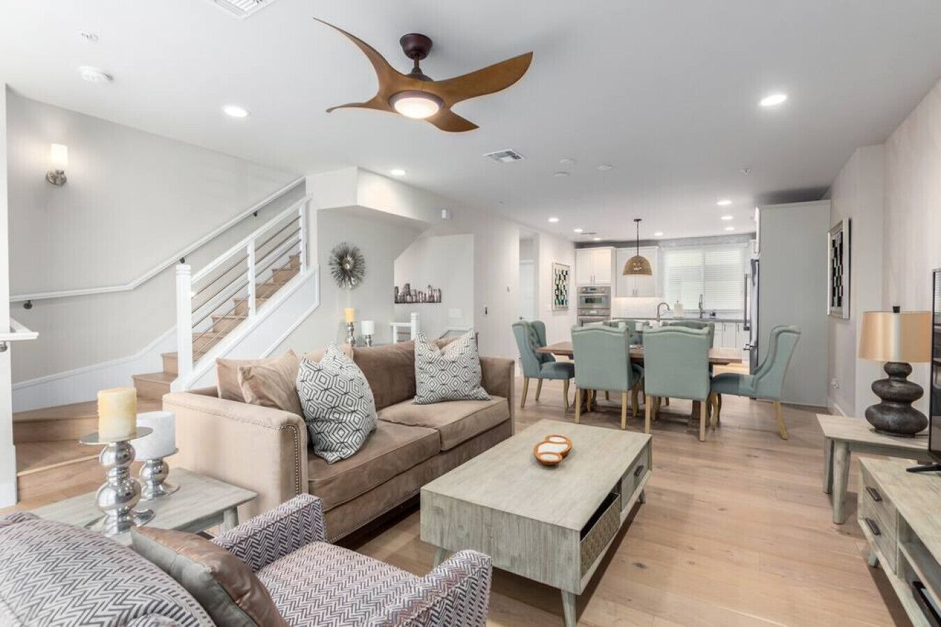 Beautiful luxury condo in heart of Scottsdale 1002