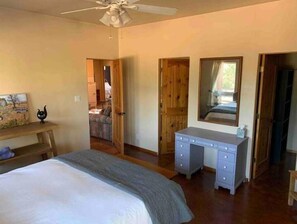 5 bedrooms, desk, iron/ironing board, travel cot