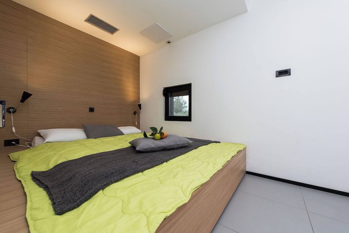 Family House, Multiple Bedrooms, Sea Facing (Villa Sun House)