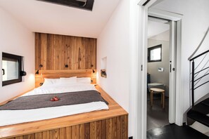 Family House, Multiple Bedrooms, Sea Facing (Villa Gordan) | 1 bedroom, iron/ironing board, free WiFi, bed sheets - Villa Sun House (Sali)