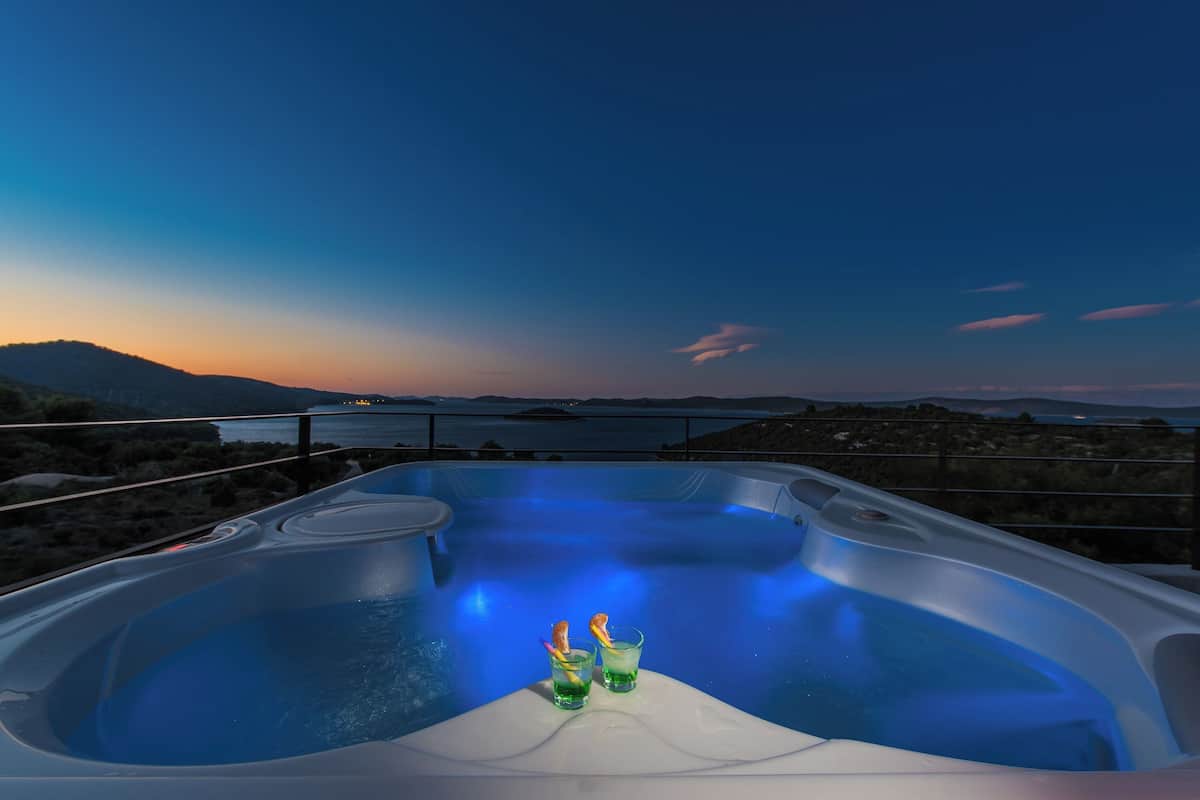 Family House, Multiple Bedrooms, Sea Facing (Villa Sun House) | Outdoor spa tub