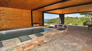 Seasonal outdoor pool