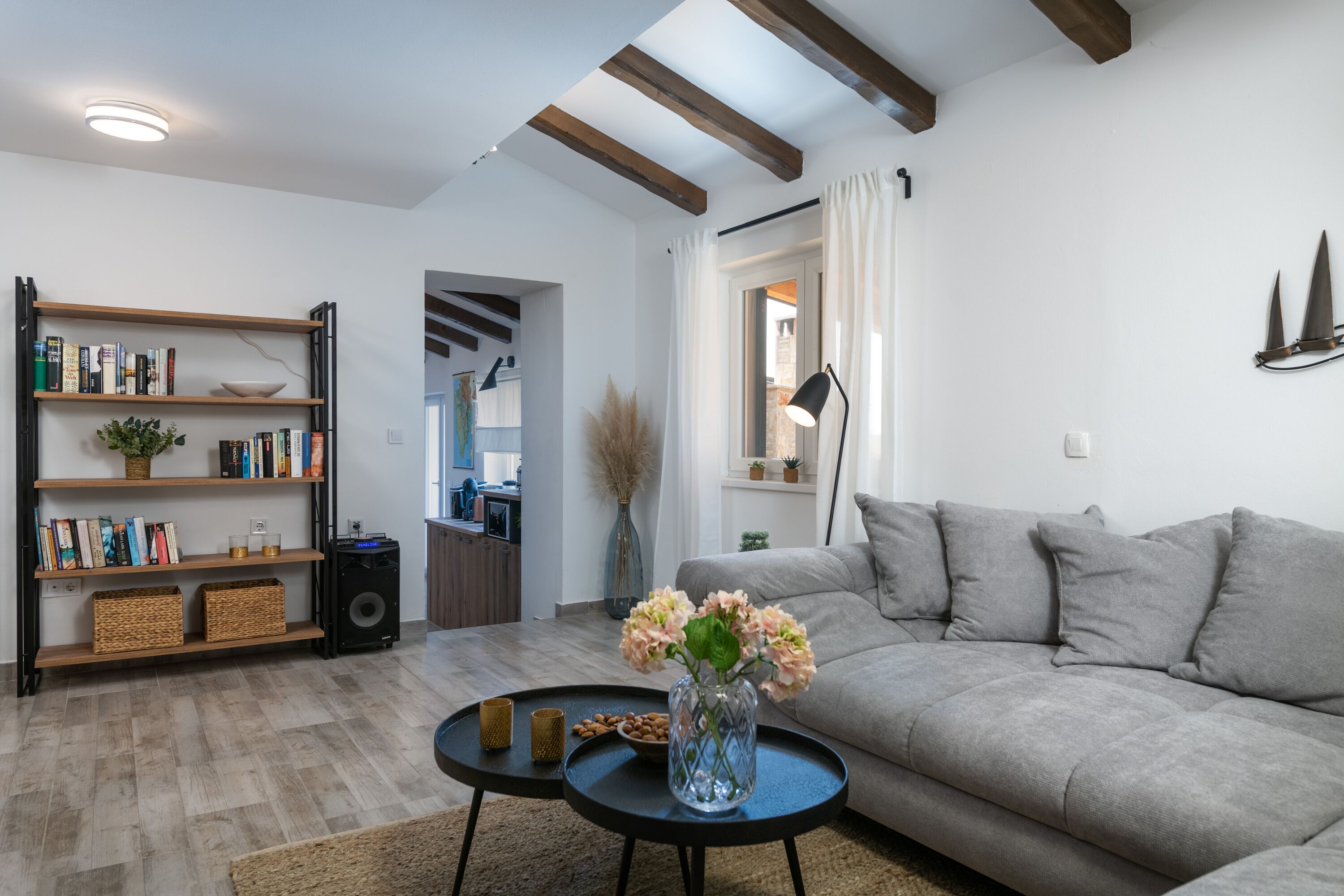 Family Villa, 4 Bedrooms (Villa Kalista Istriana) | Living area | Fireplace, video-game console, stereo