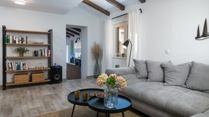 Family Villa, 4 Bedrooms (Villa Kalista Istriana) | Living area - Villa Kalista Istriana (Vodnjan)