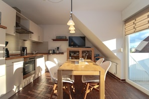Fridge, oven, stovetop, dishwasher - Ferienwohnung Oberdeck (Norden)