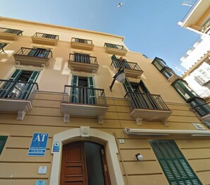 Exterior - Skysea Holidays City Center Suites (Málaga)