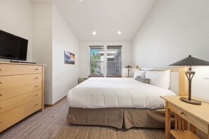 2 dormitorios, tabla de planchar con plancha, wifi gratis y ropa de cama