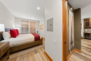 2 habitaciones, tabla de planchar con plancha y wifi gratis 
