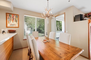 Dining - 512  | 2BD Polished Comfort - Hot Tubs + Parking (Olympic Valley)