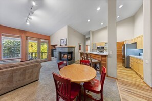 Interior - 815 | Spacious Slopeside 3BD/3BA steps from KT22 (Olympic Valley)