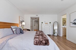 3 bedrooms, desk, iron/ironing board, travel cot