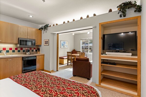 Fer et planche à repasser, Wi-Fi gratuit, draps fournis