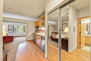 Strykejern/-brett, wi-fi (inkludert) og sengetøy