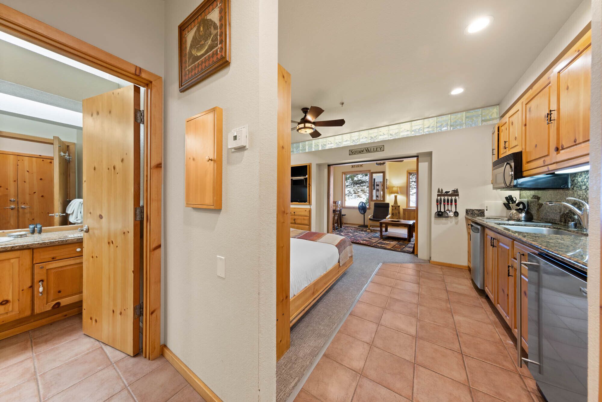 NEW LISTING!! Palisades Tahoe Lodge Studio, Ski-in/Ski-out #243