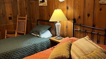 3 bedrooms, travel cot, free WiFi, bed sheets