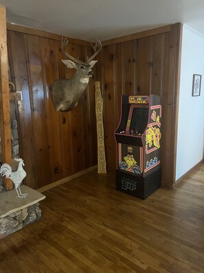 Interior - The Turkey Farmhouse just a few minutes from Rend Lake  (Benton)