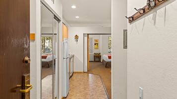 Fer et planche Ă repasser, Wi-Fi gratuit, draps fournis