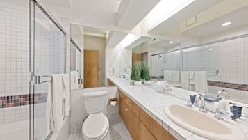 Hair dryer, towels