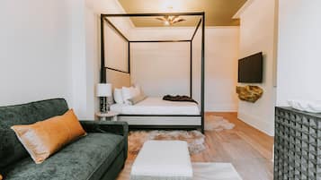 Deluxe Room (Morning Glory) | Bathroom