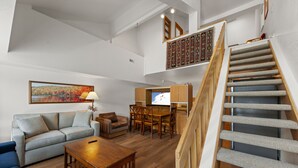 Living area - 329 | Tahoe Loft Retreat - Hike In/Out + Sauna (Olympic Valley)