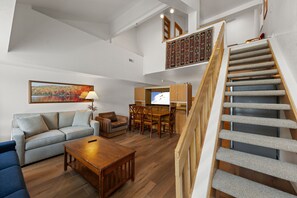 TV, DVD-spiller og bordtennis