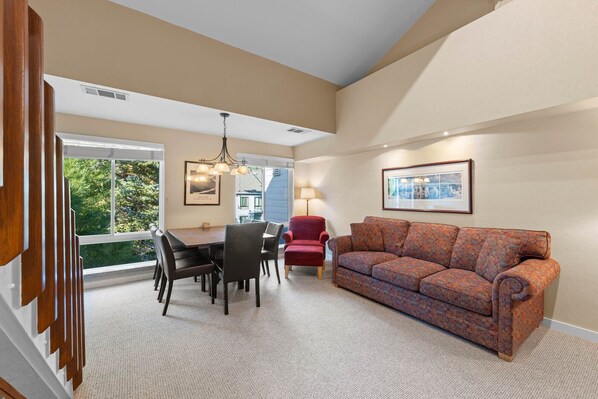 Interior - 313  | Premium Loft Retreat - Ski In/Out, Fridge (Olympic Valley)