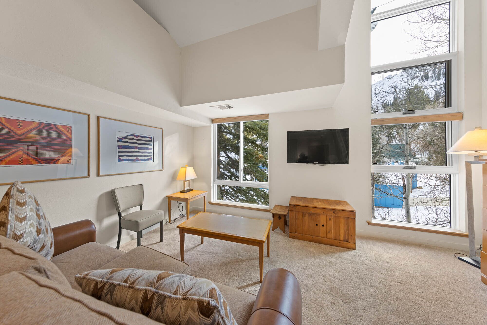 NEW LISTING!! Palisades Tahoe Lodge Studio w/Loft Ski-in/Ski-out #310
