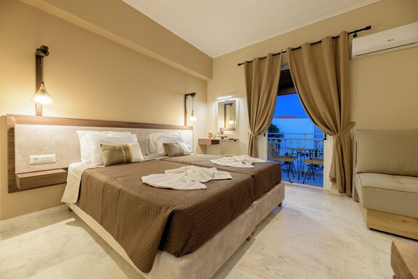 Deluxe Room | In-room safe, iron/ironing board, free WiFi, bed sheets - Mariliki Studios (Zakynthos)