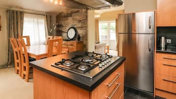 Fridge, dishwasher, electric kettle, toaster