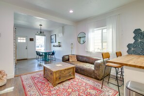 TV - Cozy & Pet-Friendly Home - 3 Mi to Downtown Denver (Denver)
